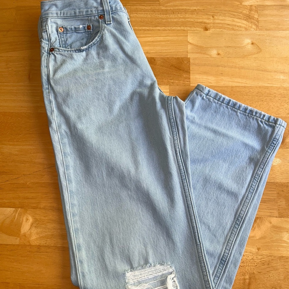 Levi's - Picture 4 of 6